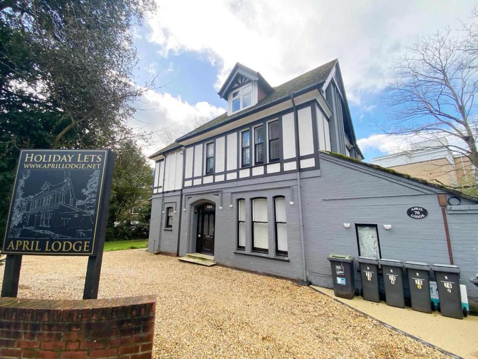 Sail Away. 1-Bed Apartment Close To The Beach Bournemouth Exteriör bild